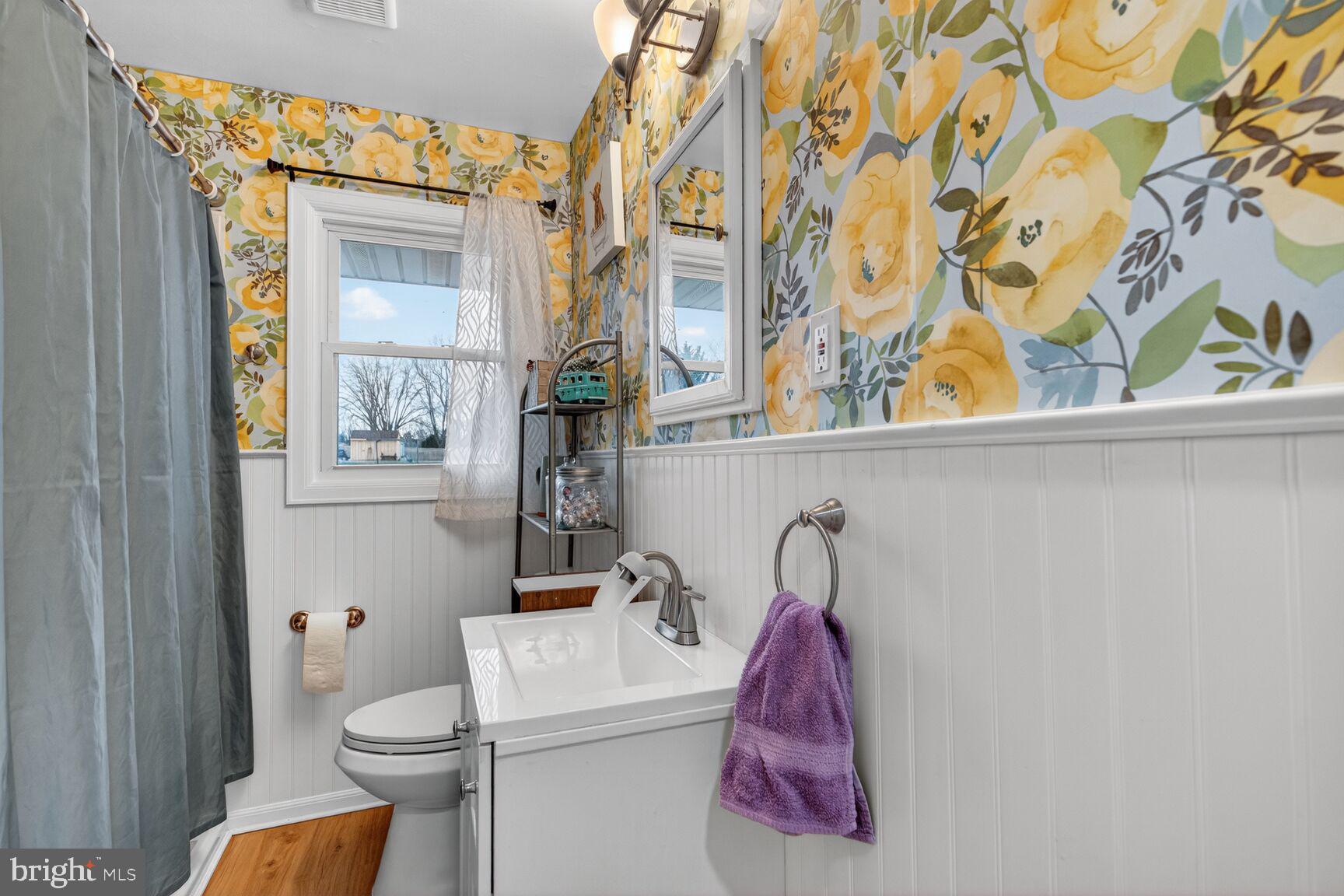 FOUR VIEWS - Residential