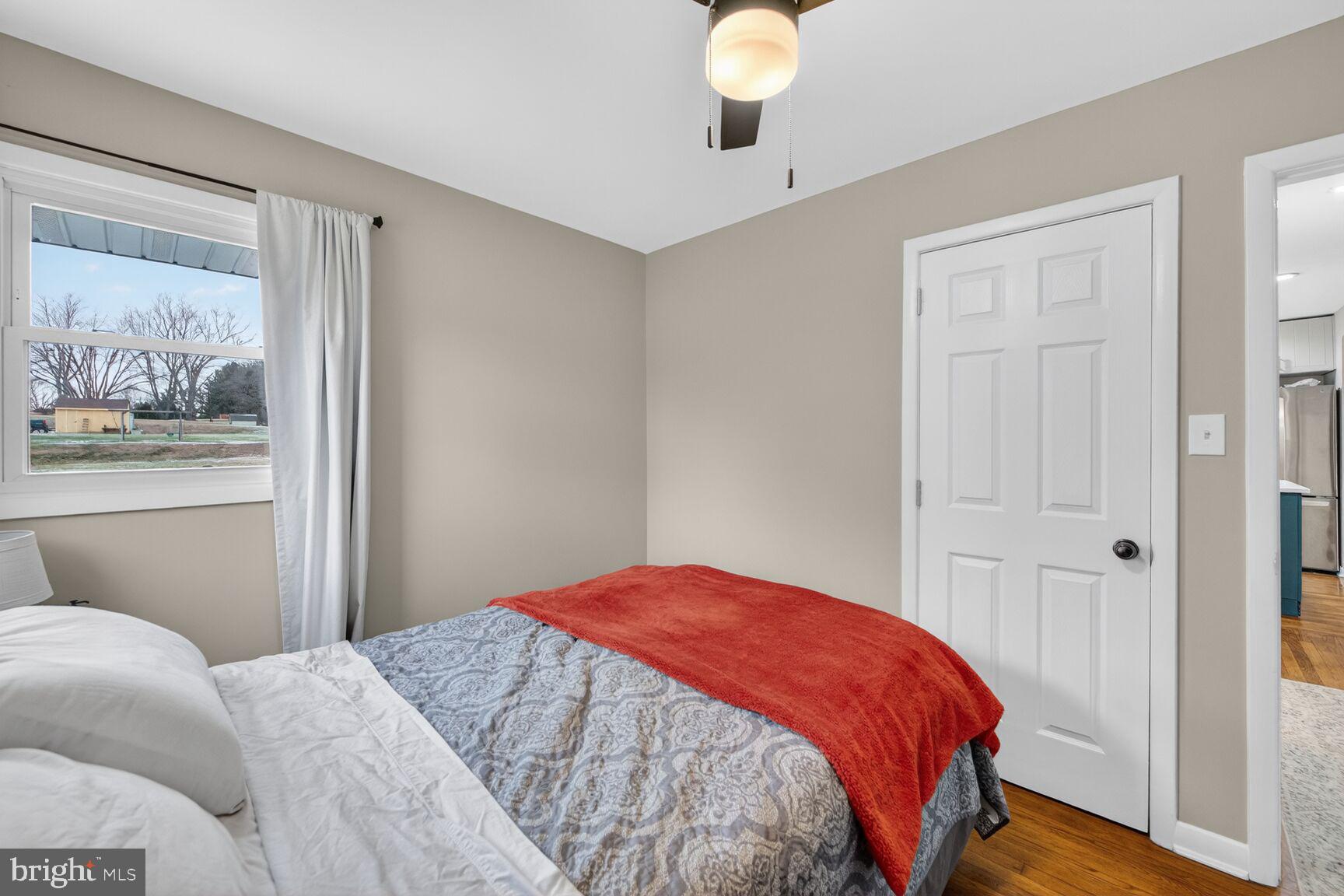 FOUR VIEWS - Residential