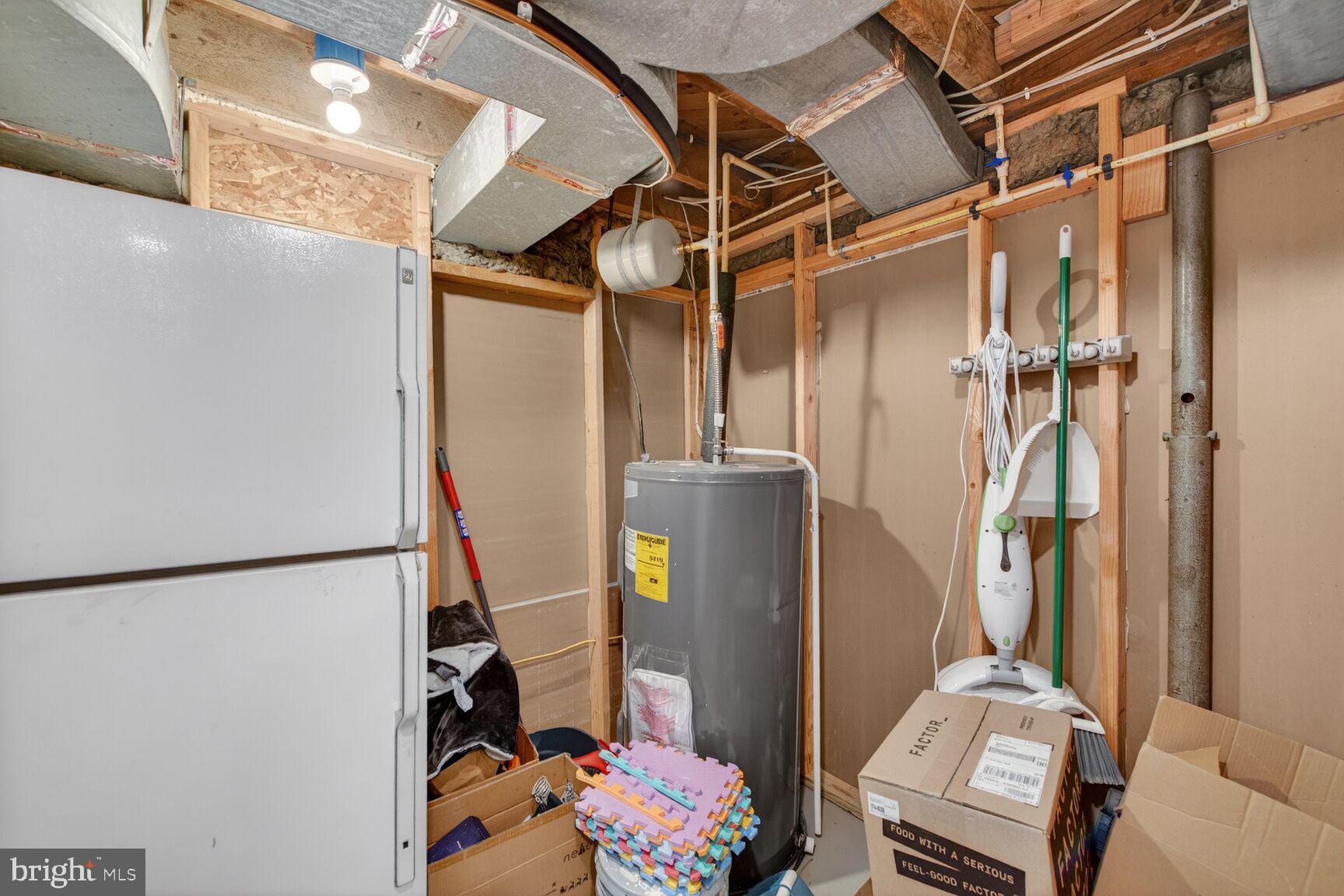 FOUR VIEWS - Residential