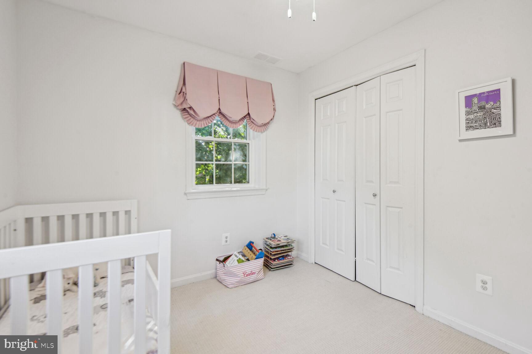 KENWOOD FOREST - Residential