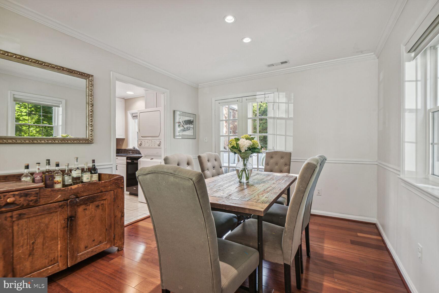 KENWOOD FOREST - Residential