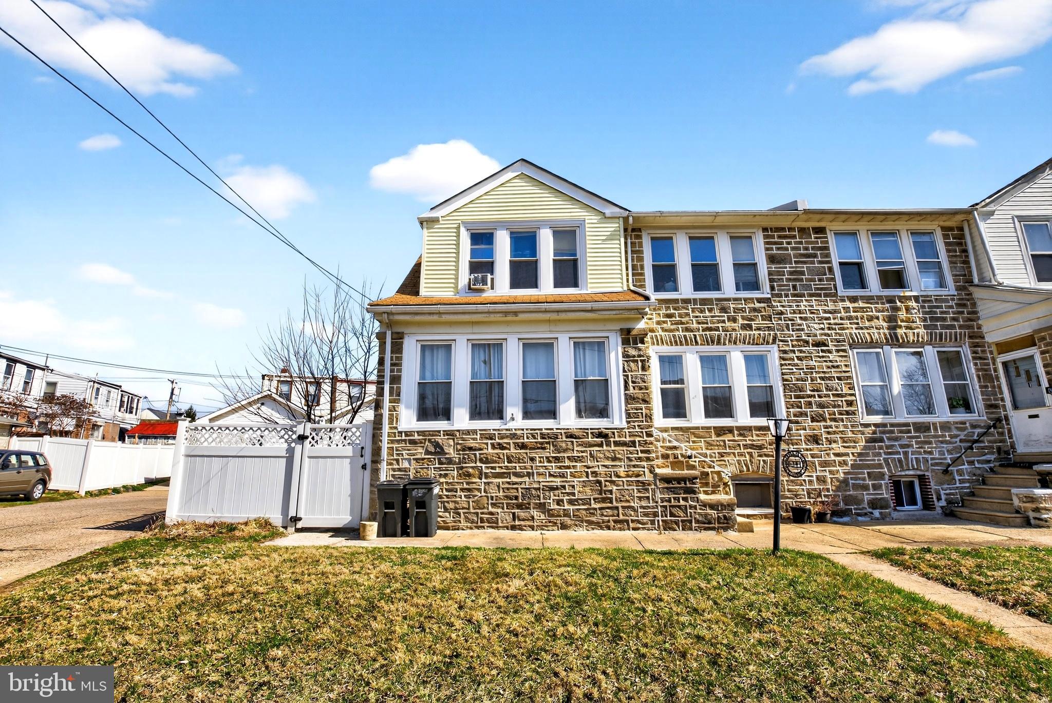 LAWNCREST - Residential