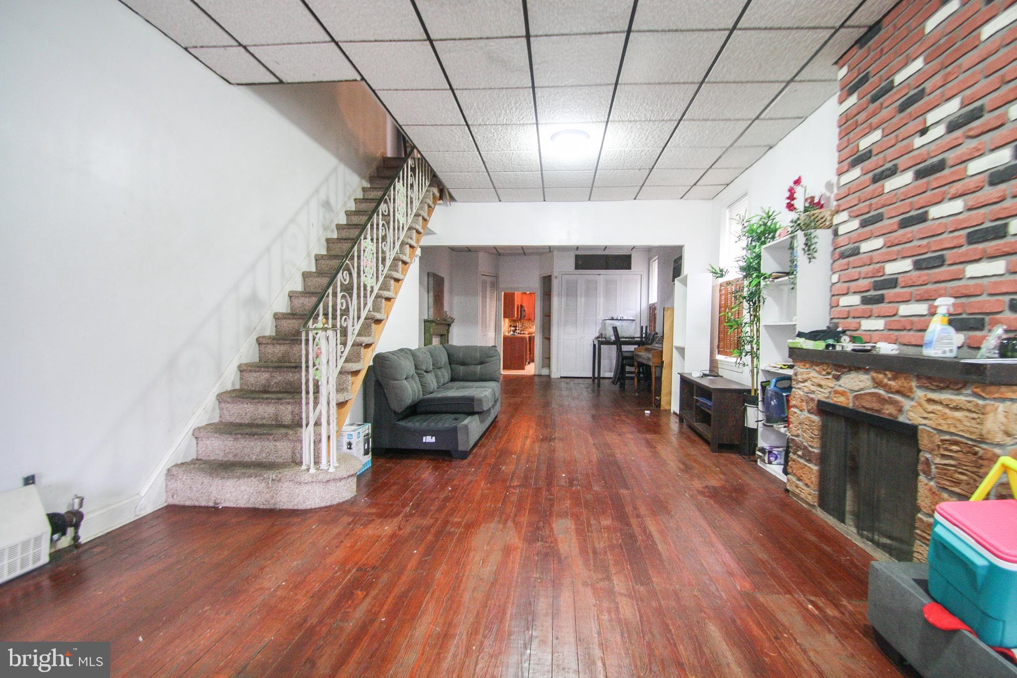 KENSINGTON - Residential