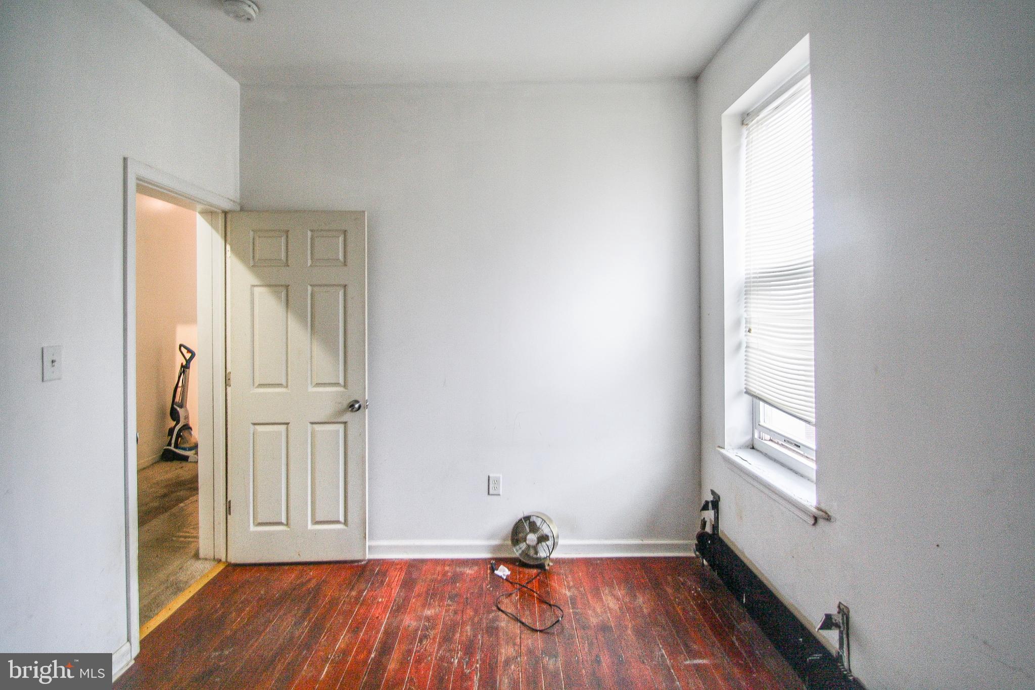 KENSINGTON - Residential