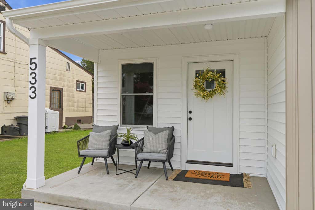 Photo of 533 Park Avenue, BRISTOL, PA 19007 (MLS # PABU2125362)