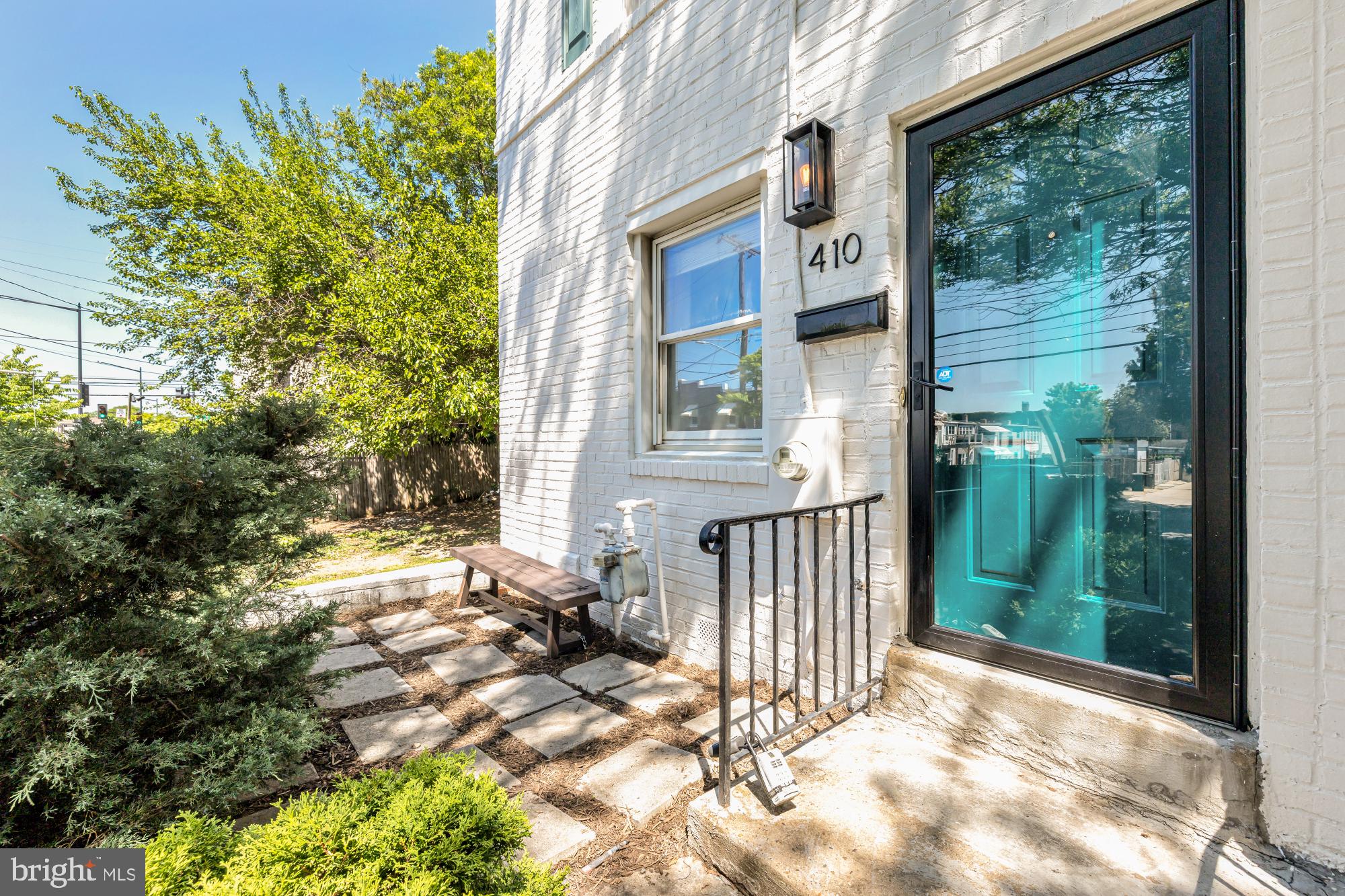 410 FRANKLIN STREET NE