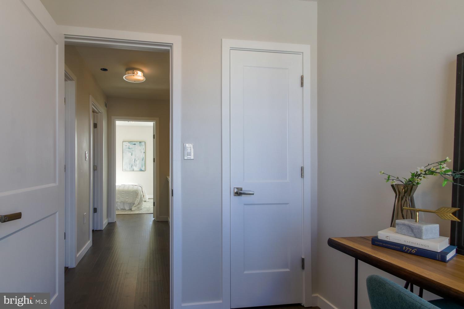 POINT BREEZE - Residential