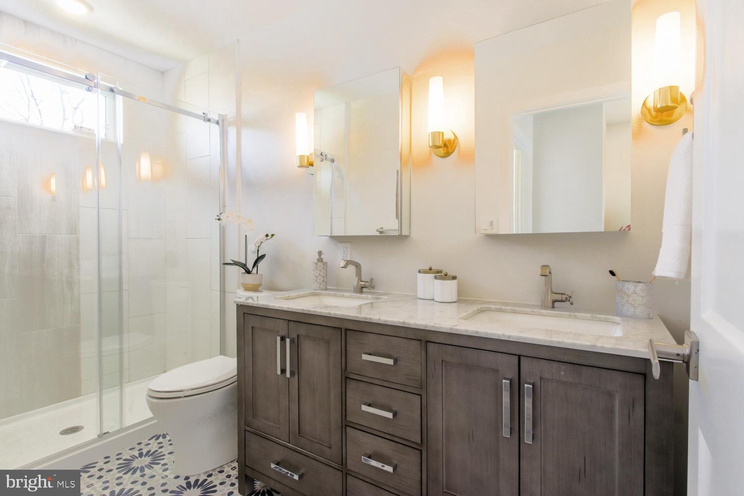 POINT BREEZE - Residential