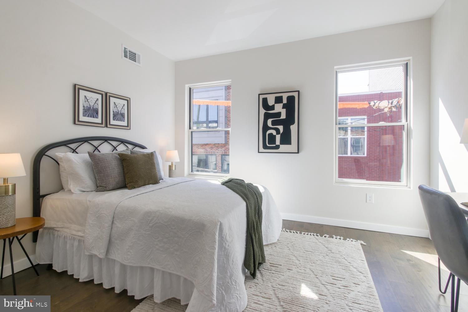 POINT BREEZE - Residential