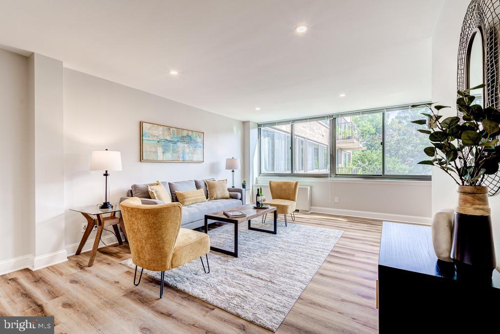 MADISON CONDOMINIUM - Residential