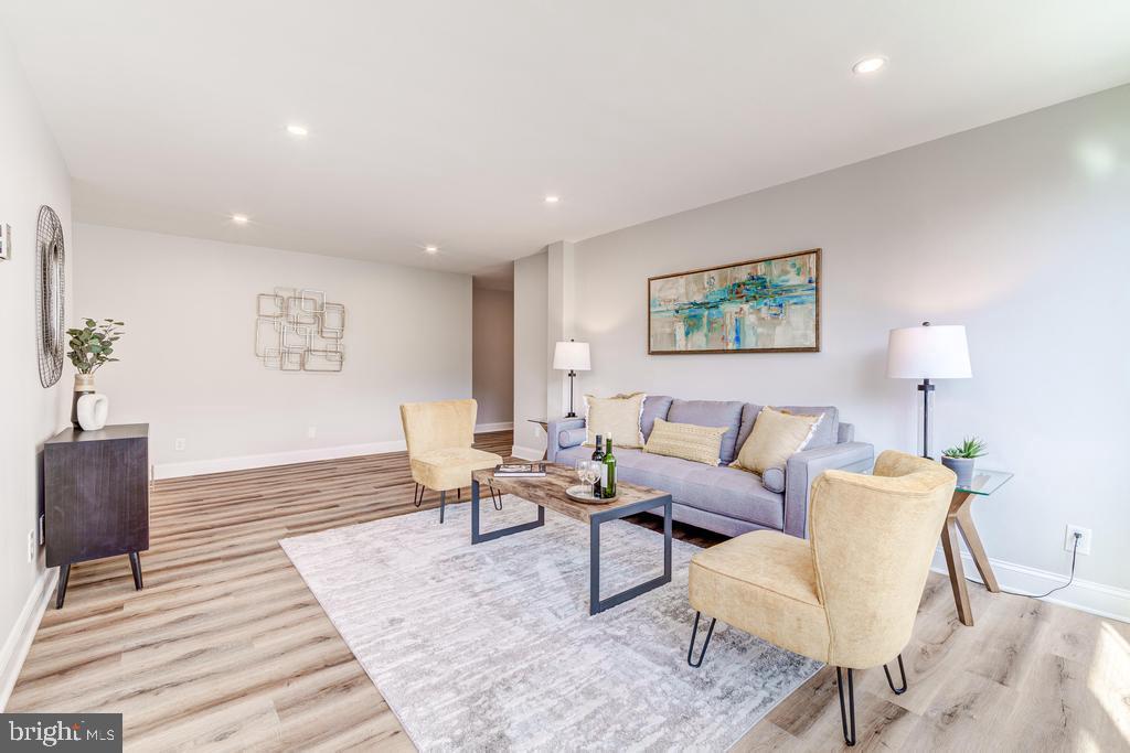 MADISON CONDOMINIUM - Residential