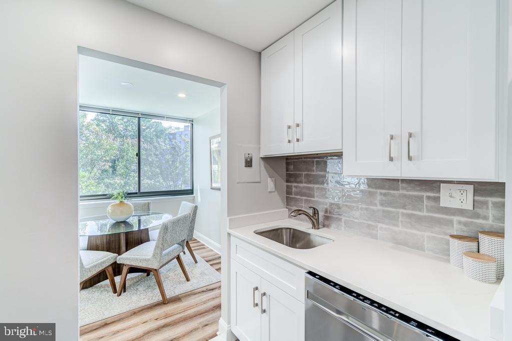 MADISON CONDOMINIUM - Residential