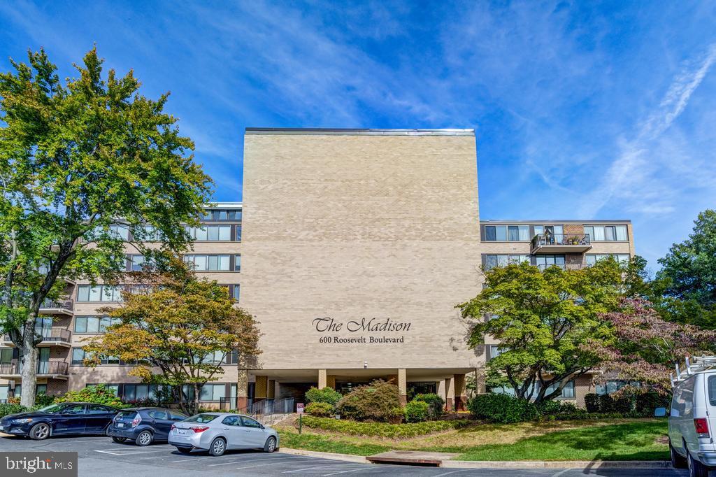 MADISON CONDOMINIUM - Residential