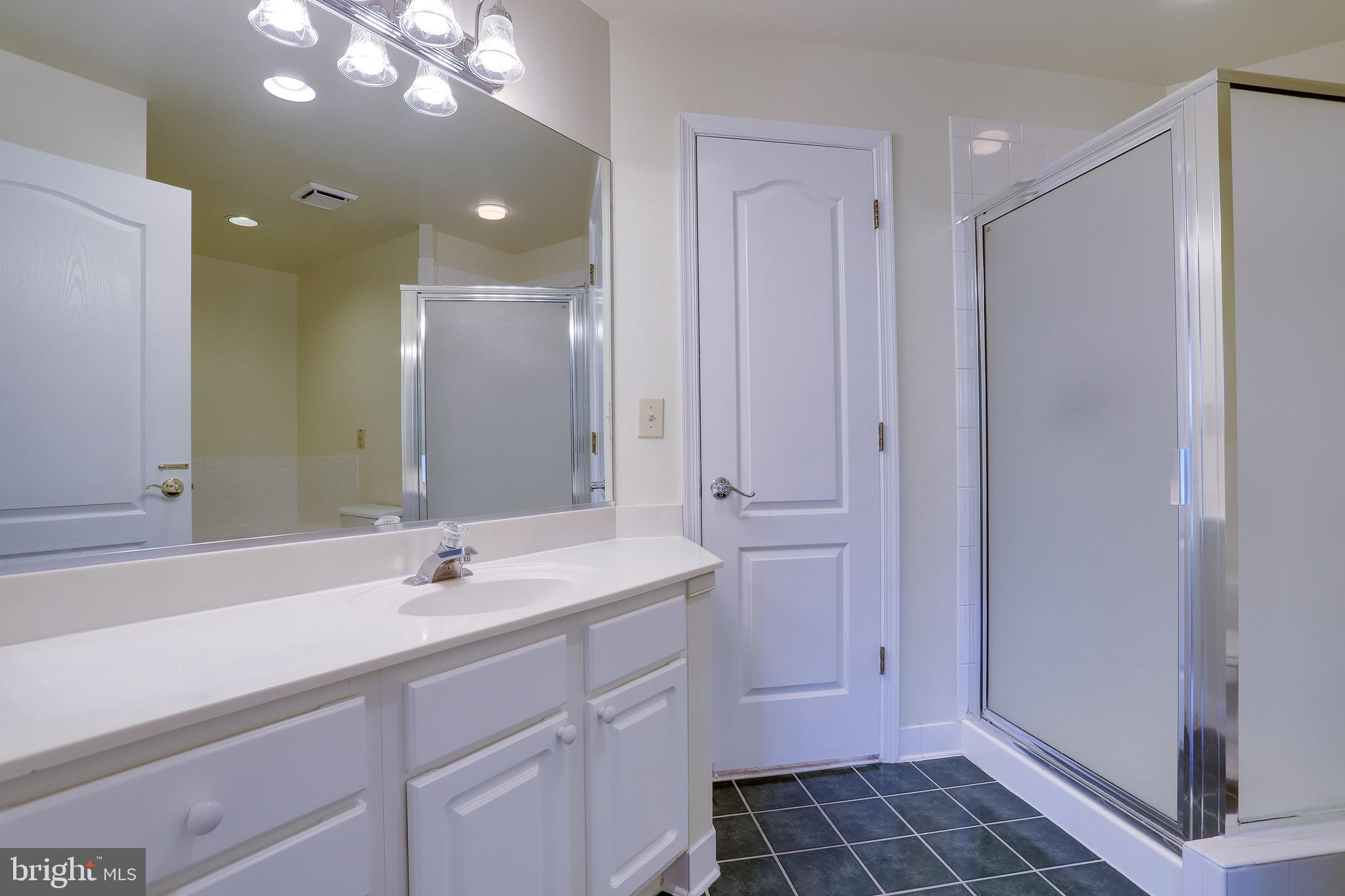 FALLS STATION - Residential Lease