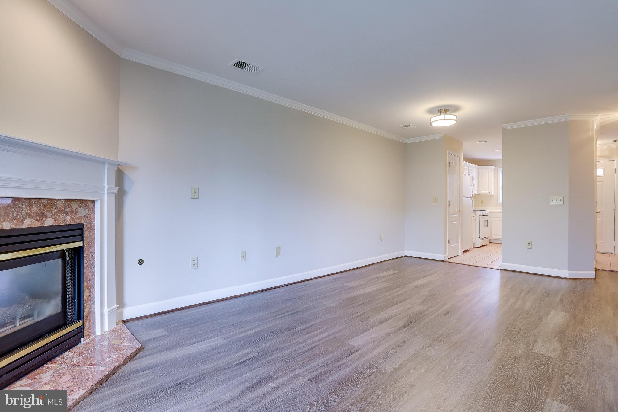 FALLS STATION - Residential Lease