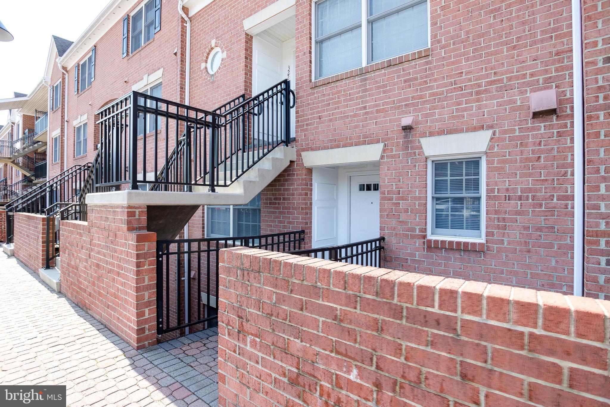 FALLS STATION - Residential Lease