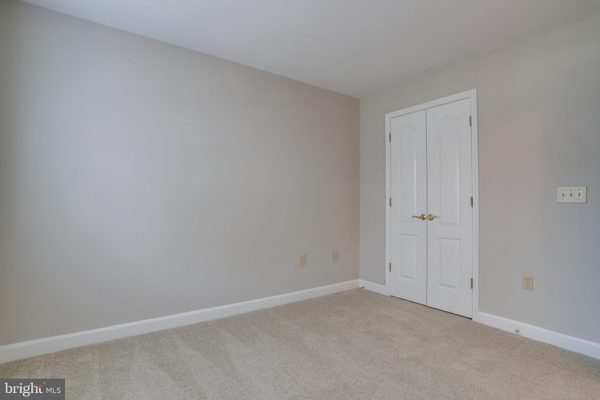 FALLS STATION - Residential Lease