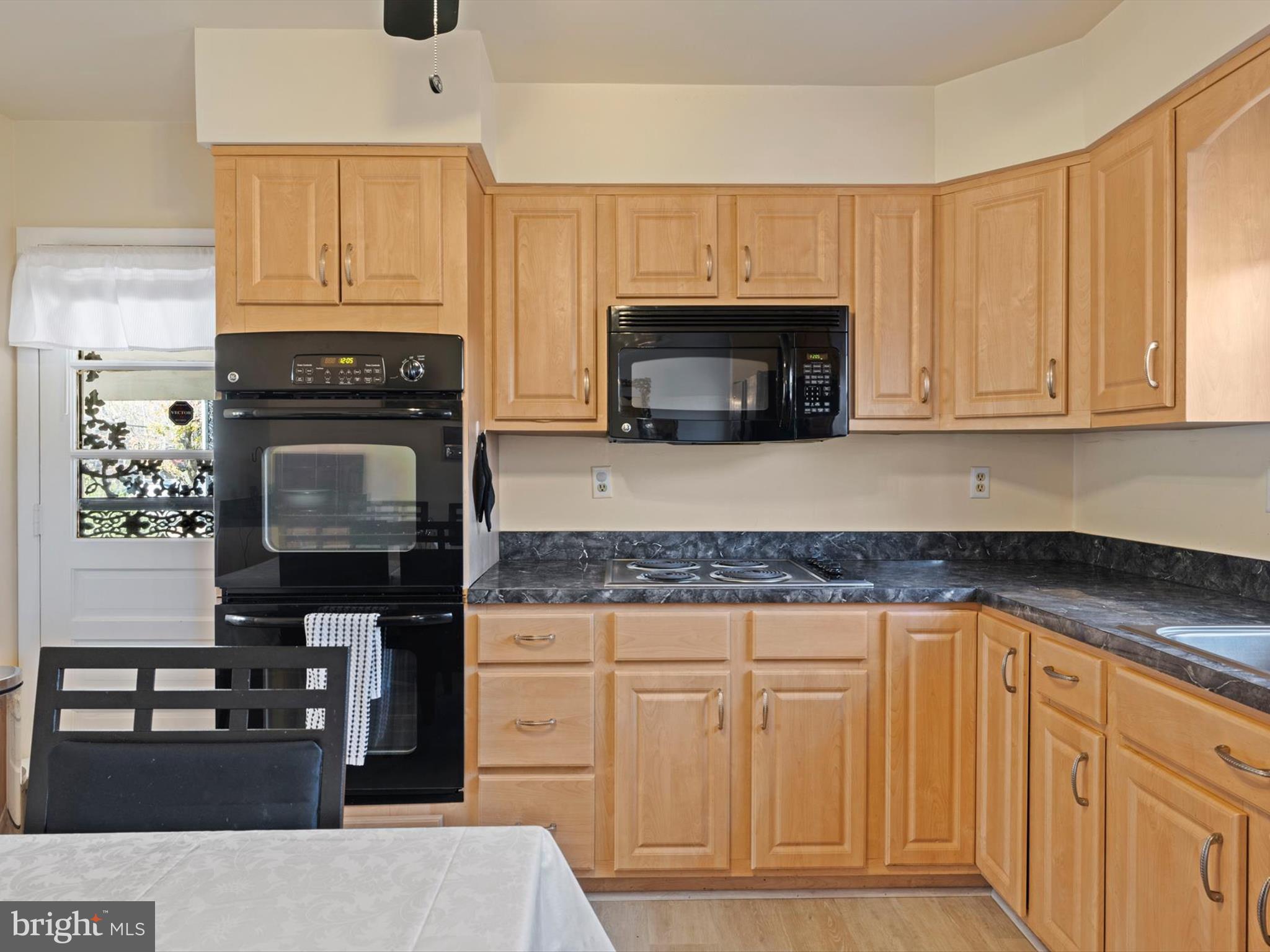 INDIAN QUEEN - Residential