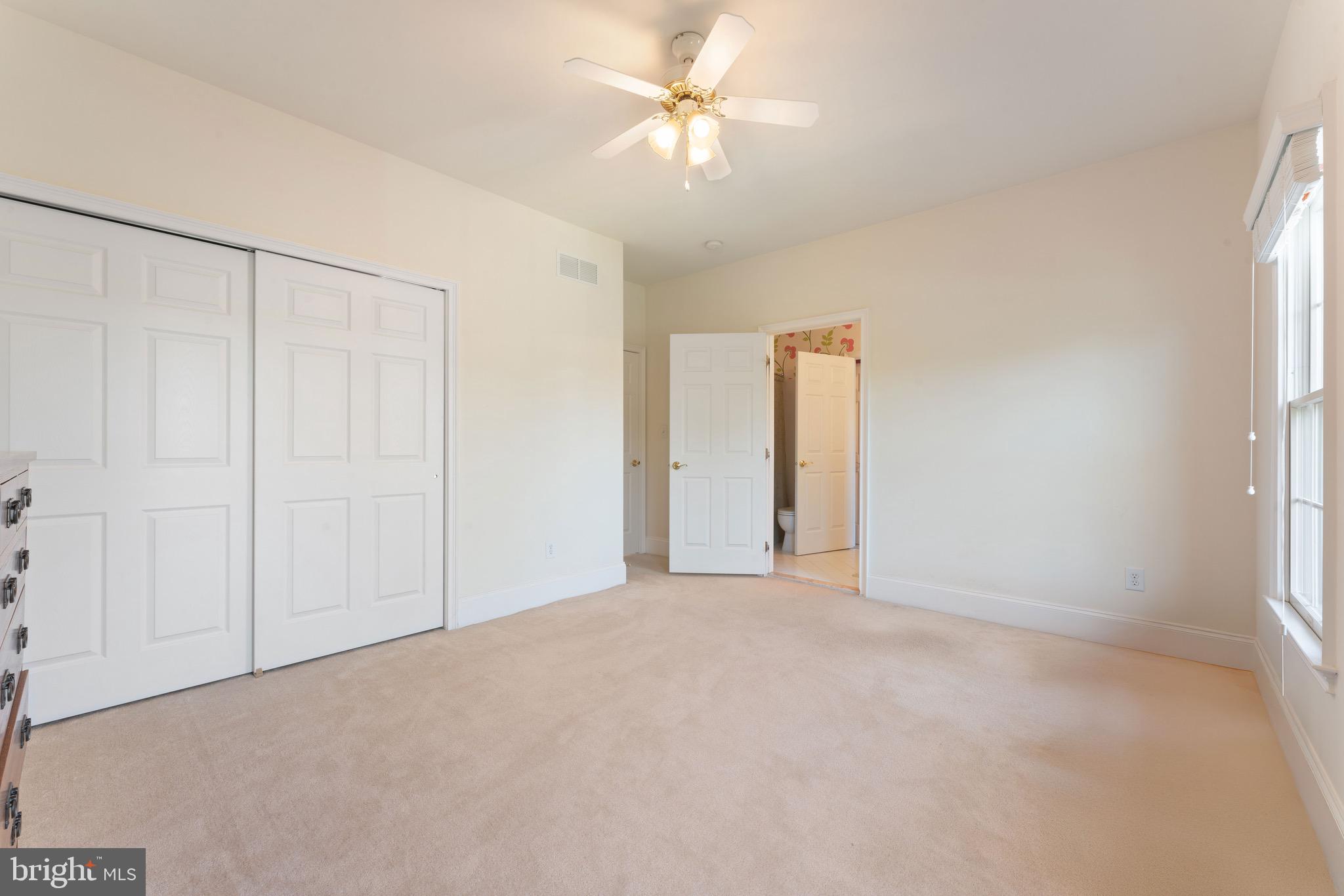 NORTHAMPTON HUNT - Residential