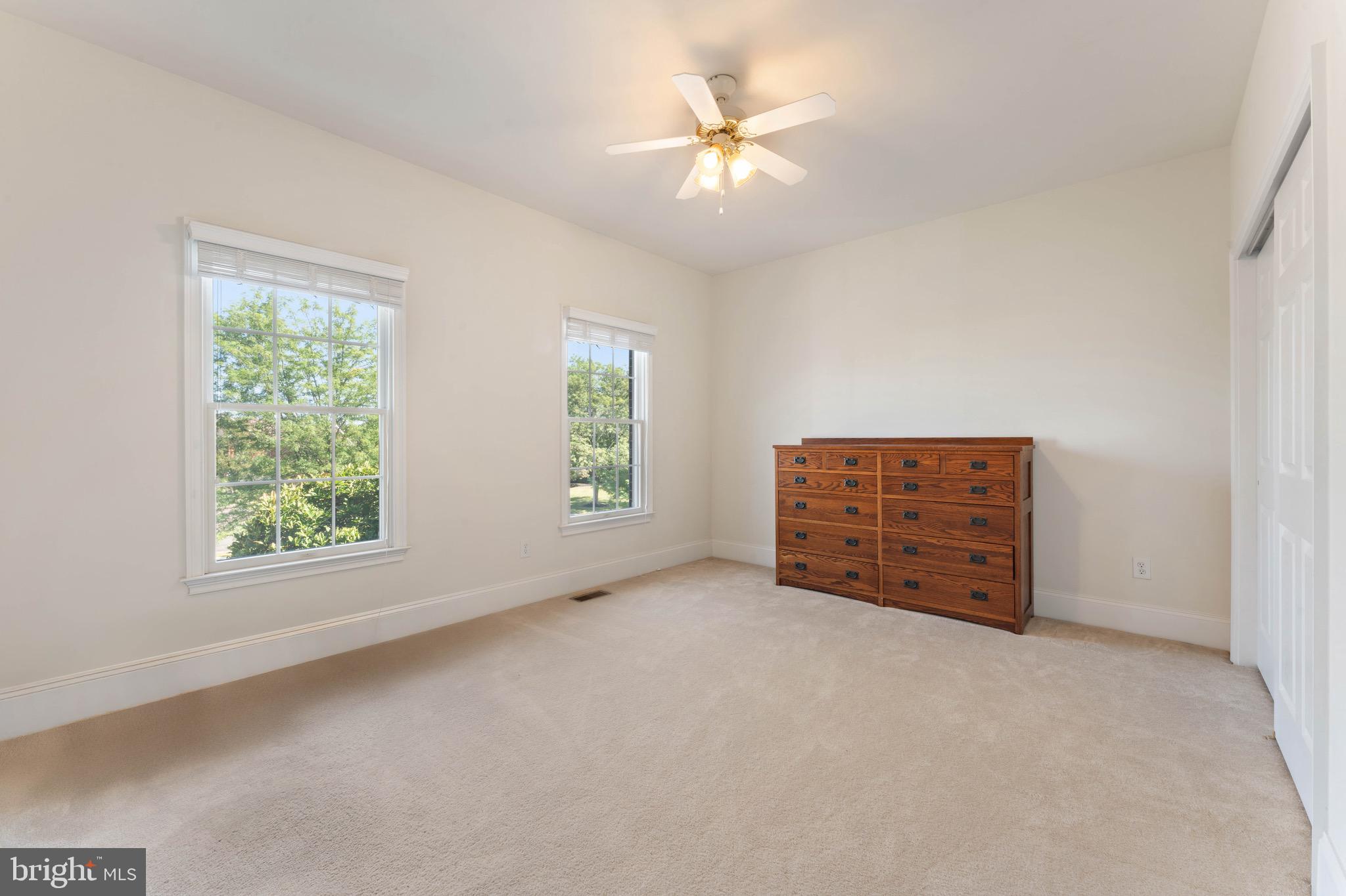 NORTHAMPTON HUNT - Residential