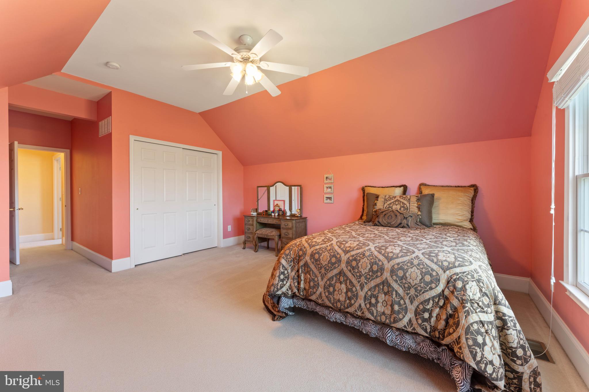 NORTHAMPTON HUNT - Residential