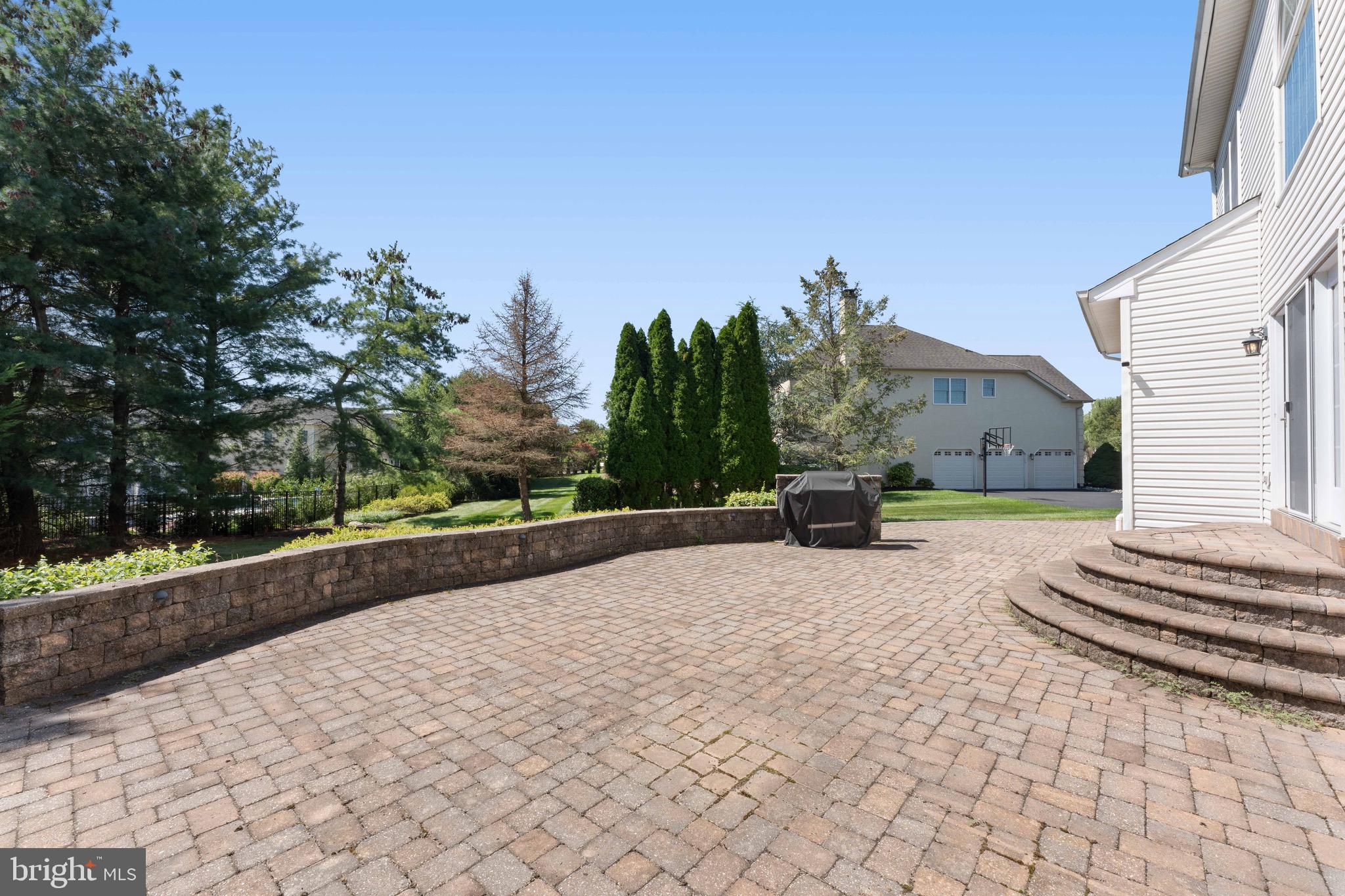 NORTHAMPTON HUNT - Residential