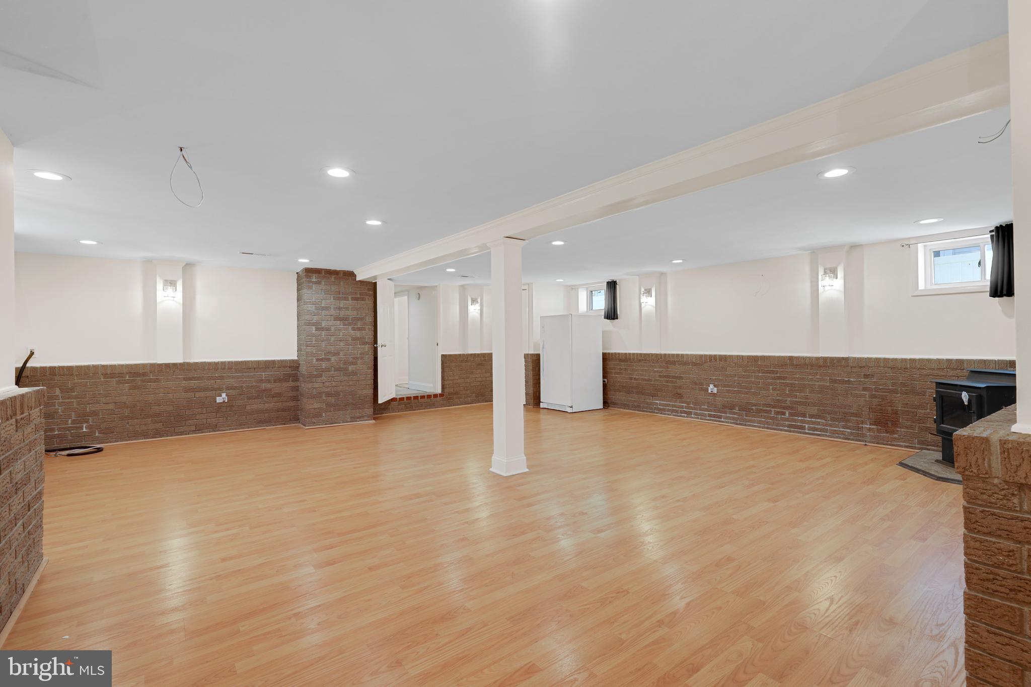 FAIRLAWN - Residential