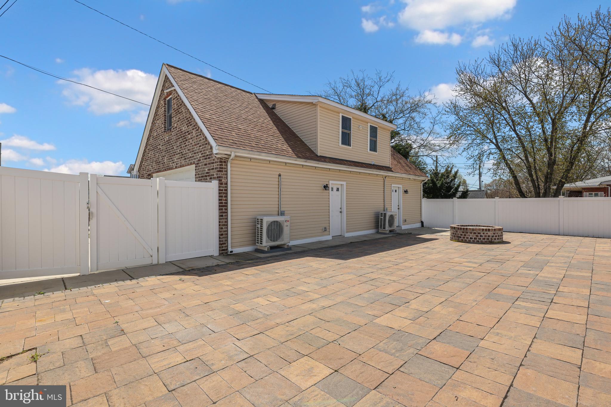 FAIRLAWN - Residential