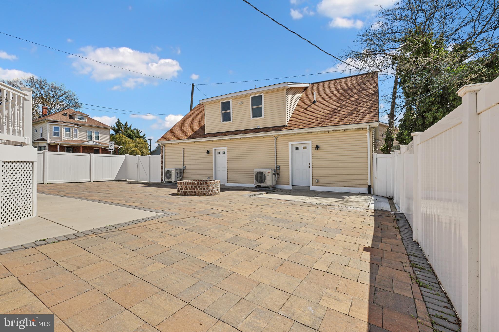 FAIRLAWN - Residential