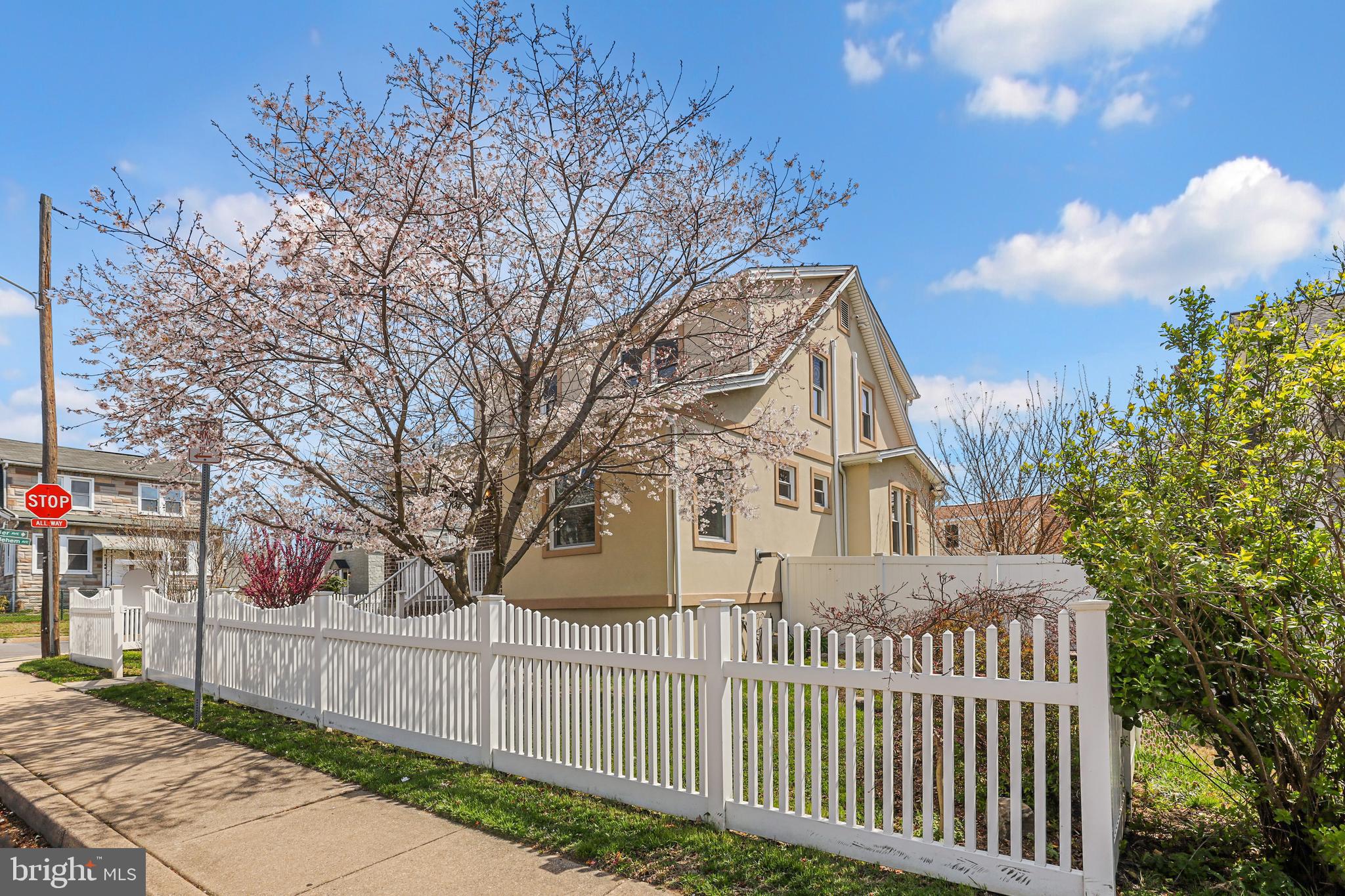 FAIRLAWN - Residential