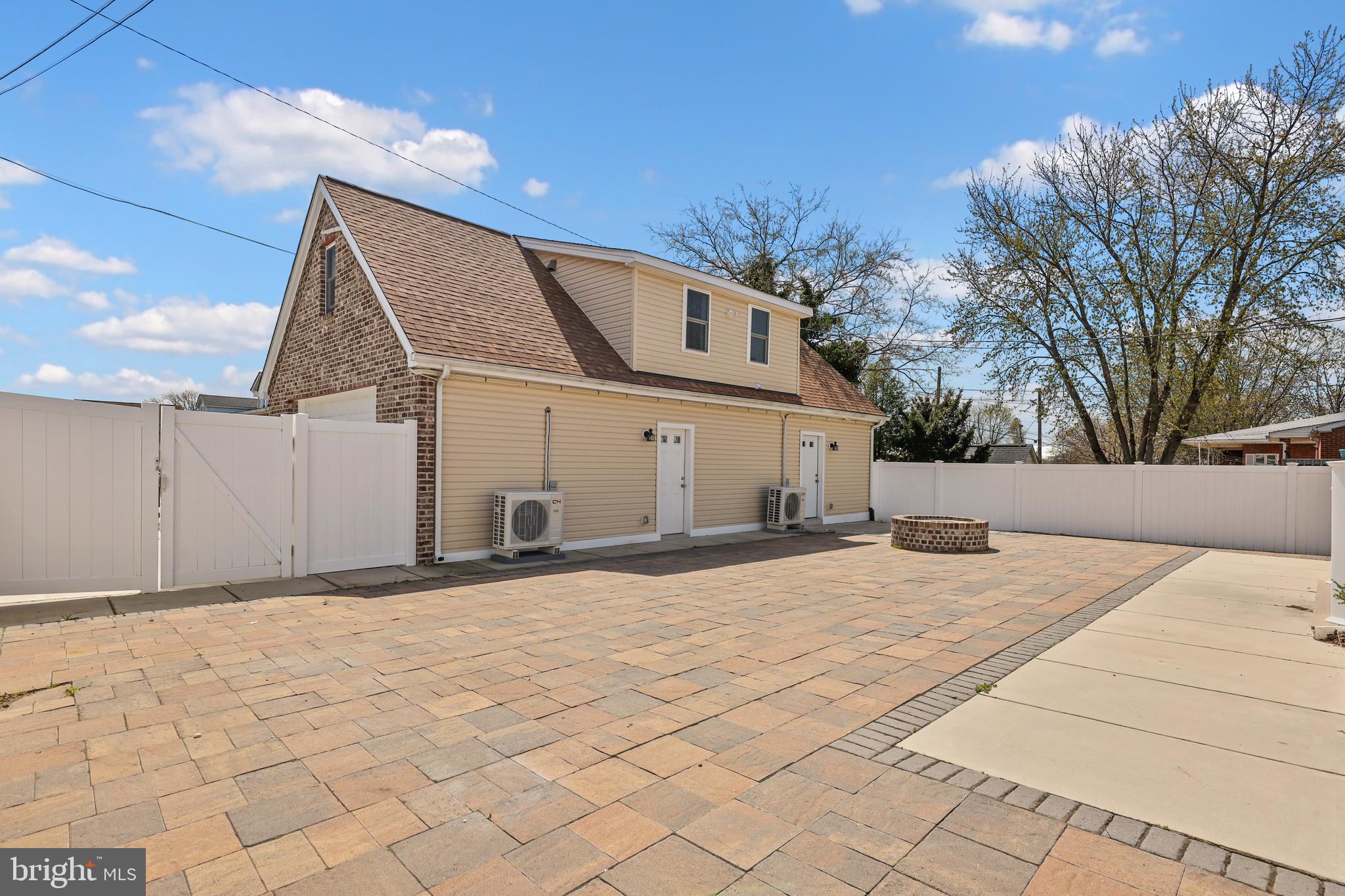 FAIRLAWN - Residential