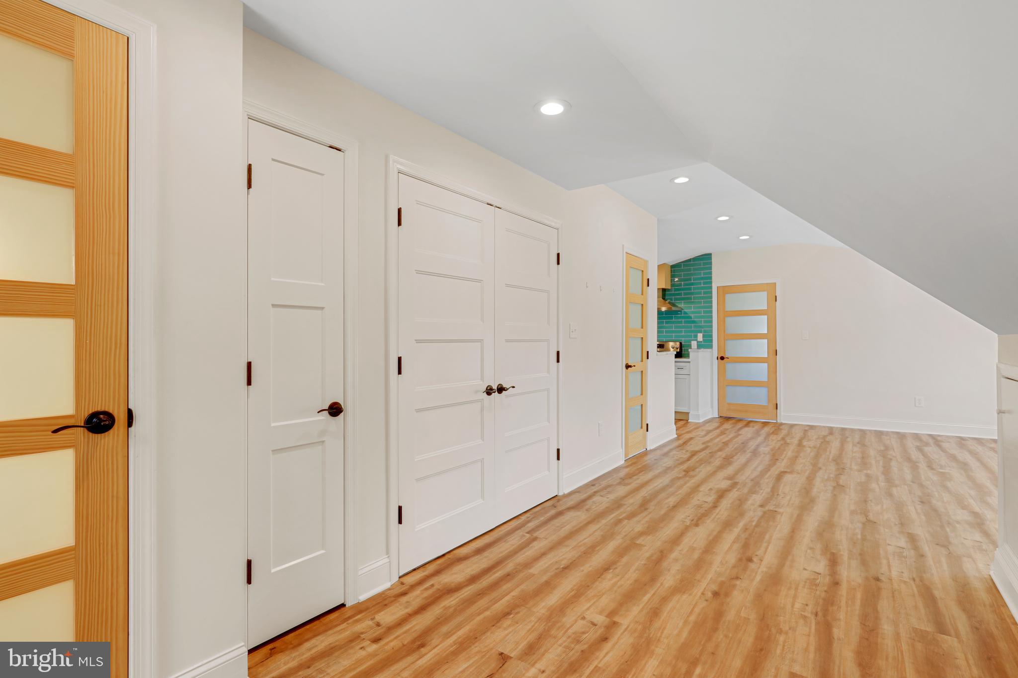 FAIRLAWN - Residential