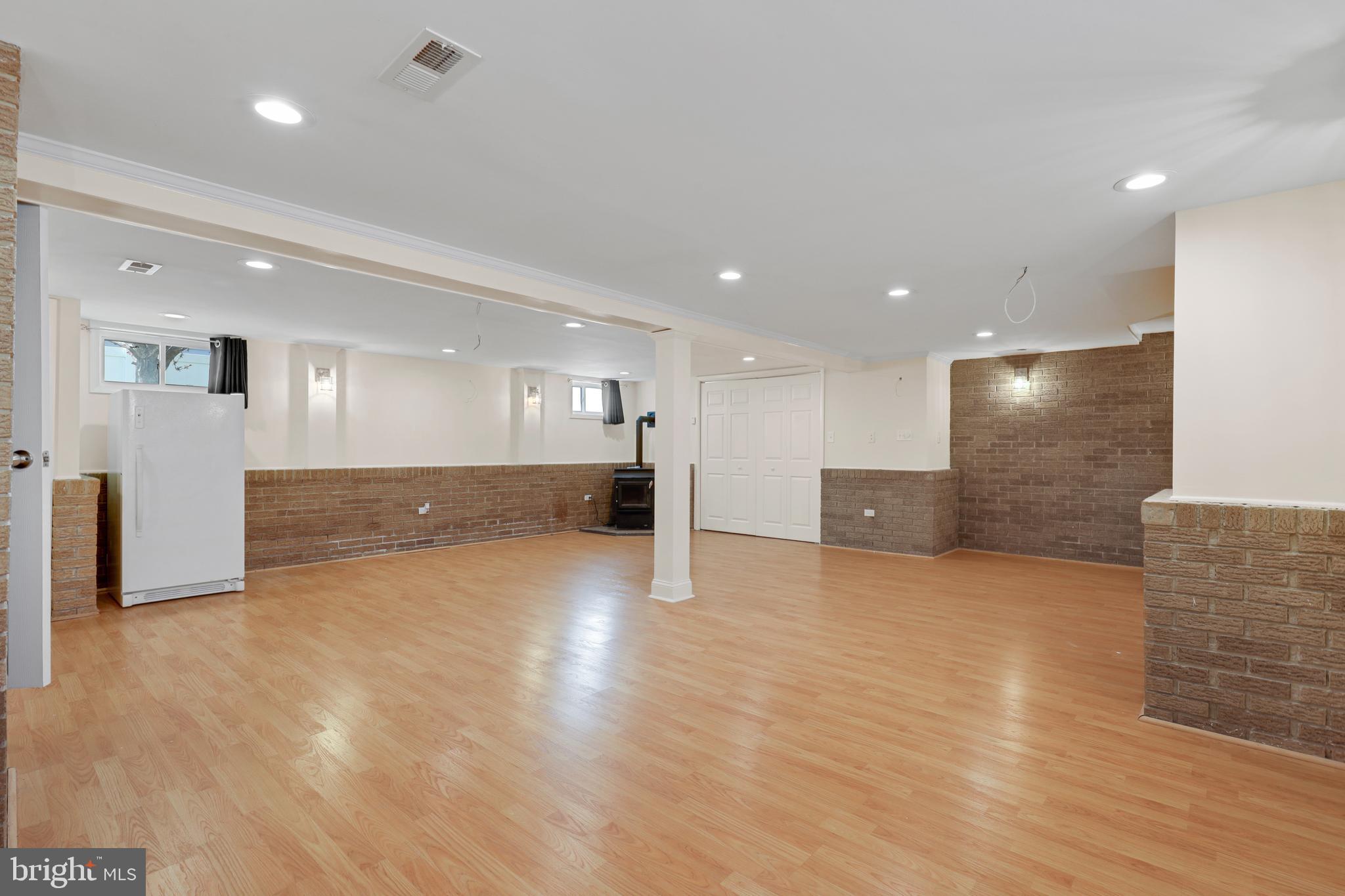 FAIRLAWN - Residential