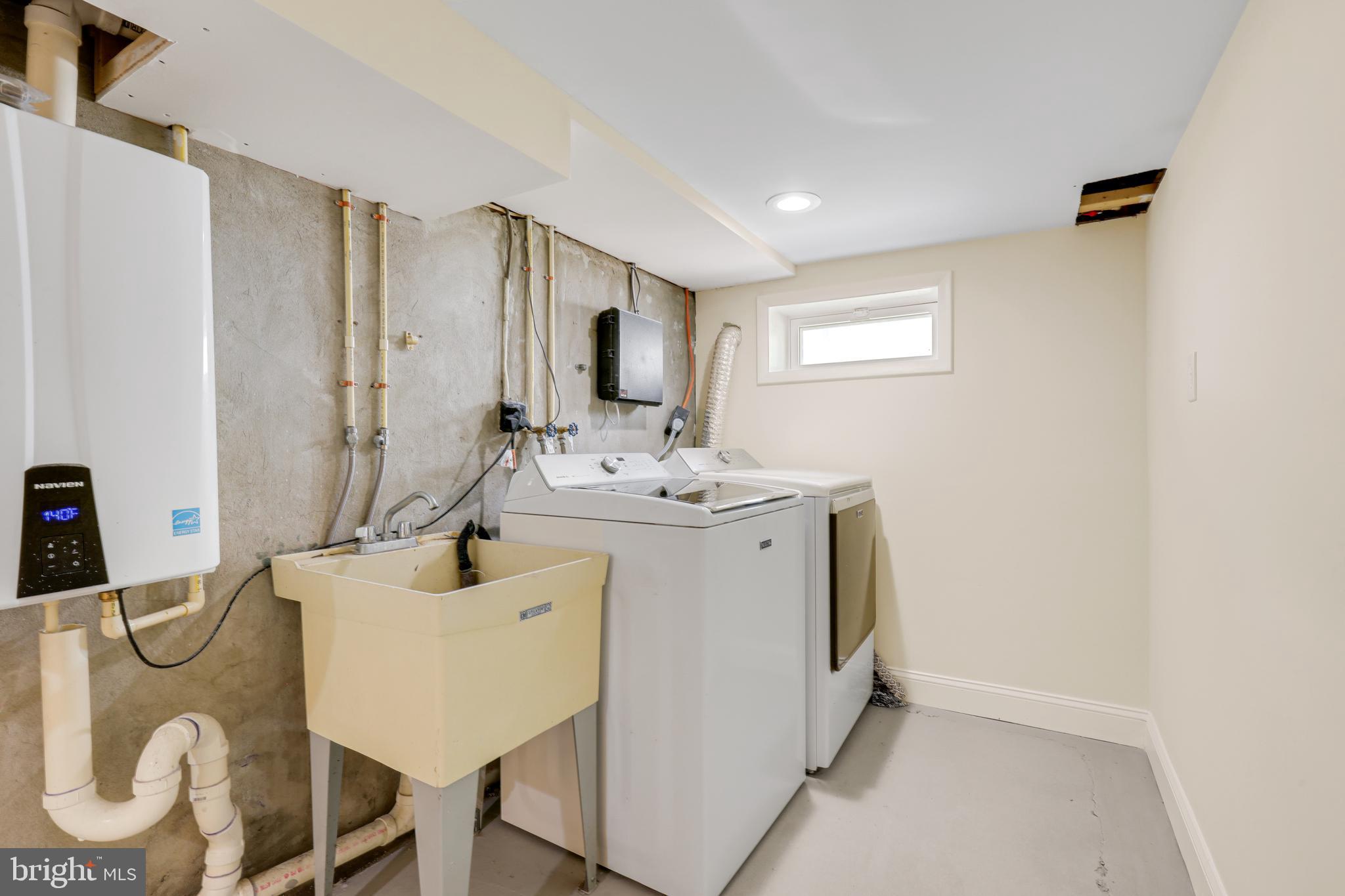 FAIRLAWN - Residential