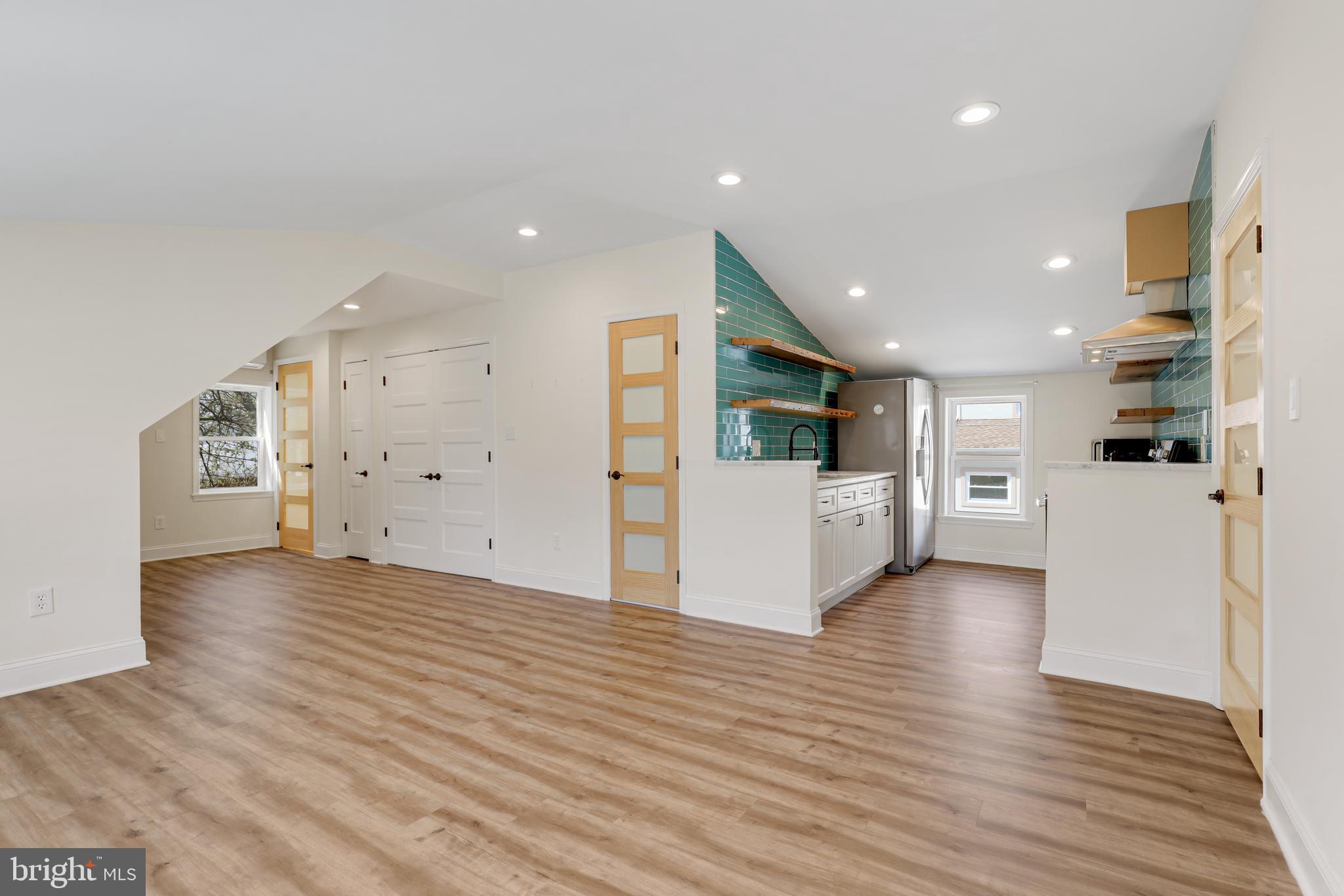 FAIRLAWN - Residential