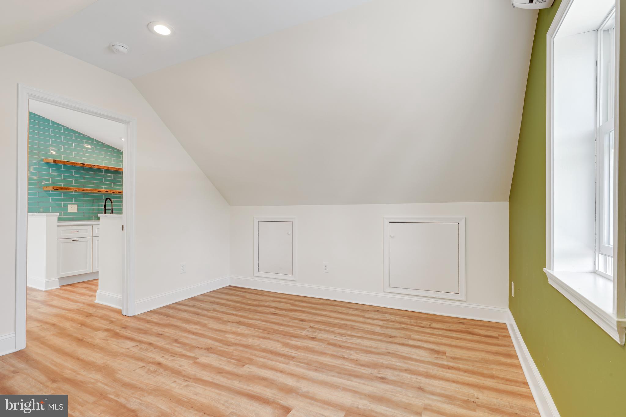 FAIRLAWN - Residential