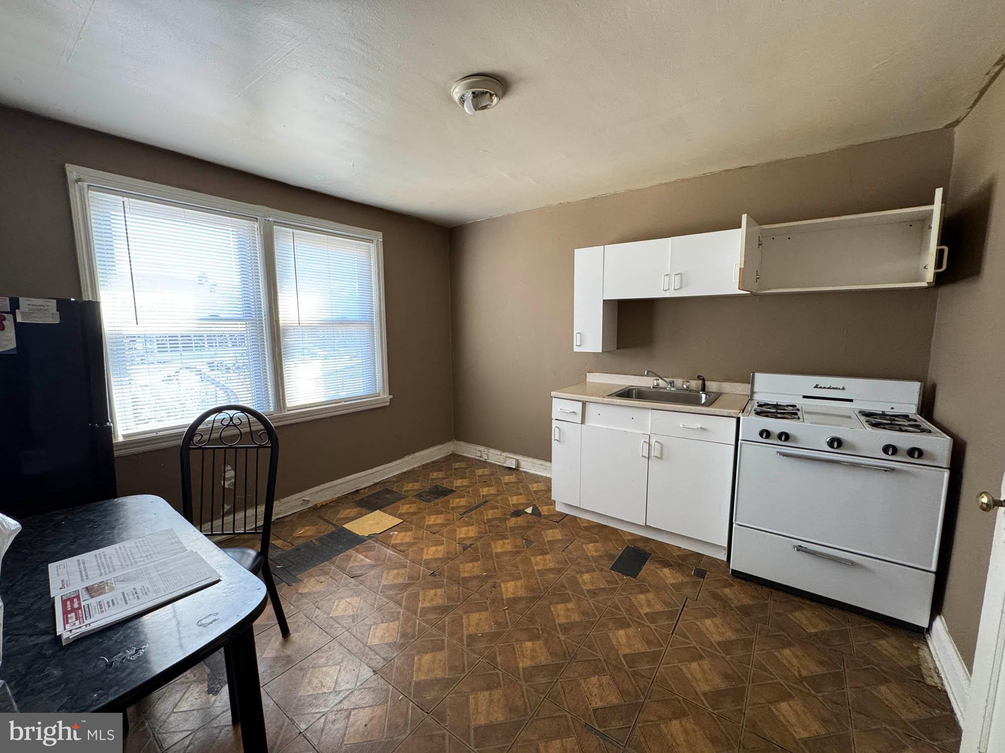 EAST ARLINGTON - Residential Income