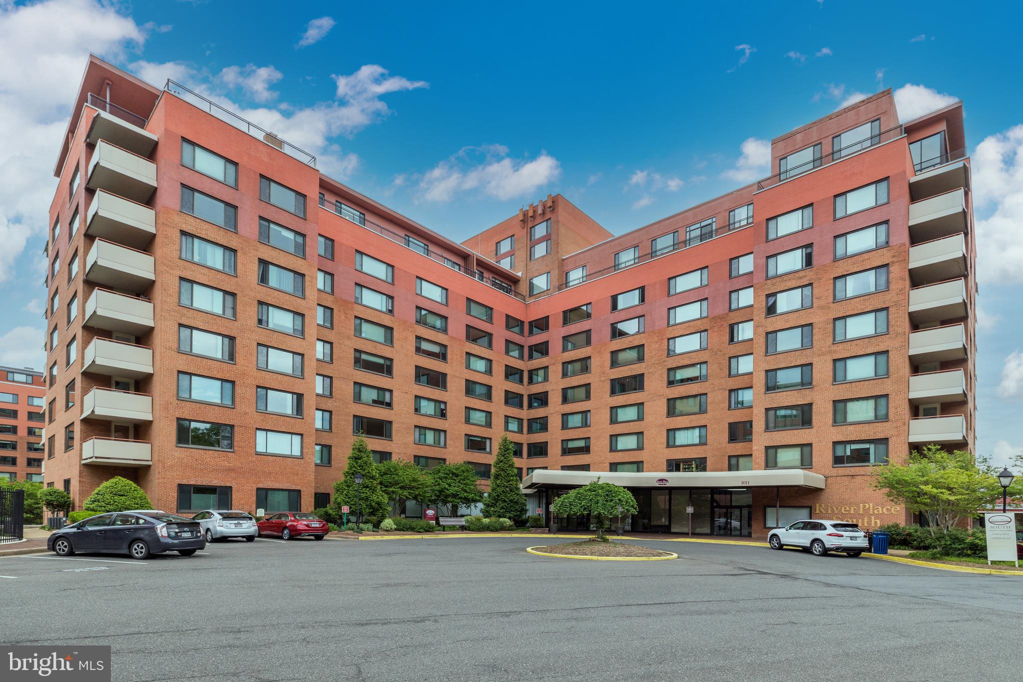 1011 ARLINGTON BOULEVARD 711