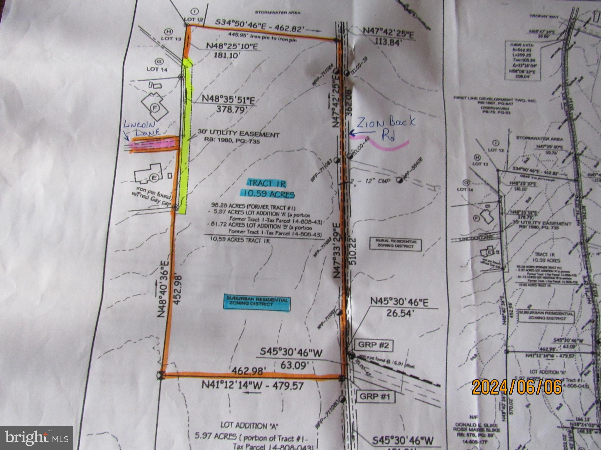 Main image without alt text