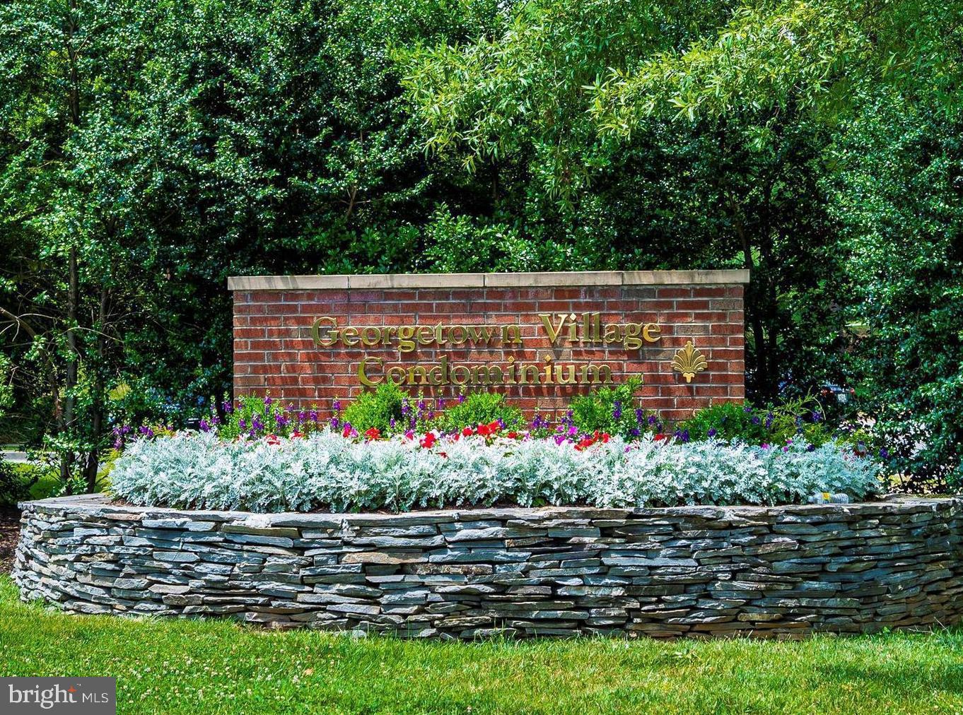 GEORGETOWN VILLAGE - Residential