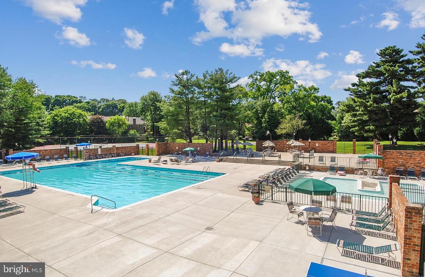 GEORGETOWN VILLAGE - Residential