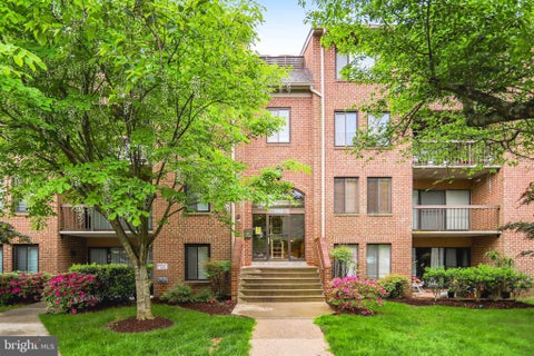 Condo For Sale - 11305 Commonwealth Drive #201<br/> ROCKVILLE, MD 20852