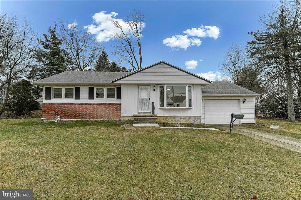 Photo of 201 Trimble Boulevard, BROOKHAVEN, PA 19015 (MLS # PADE2106022)