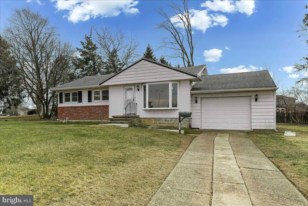 Photo of 201 Trimble Boulevard, BROOKHAVEN, PA 19015 (MLS # PADE2106022)