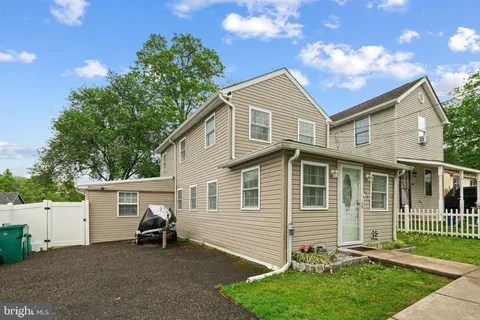 1041 Rosa Avenue, Croydon, PA 19021 - #: PABU2095210