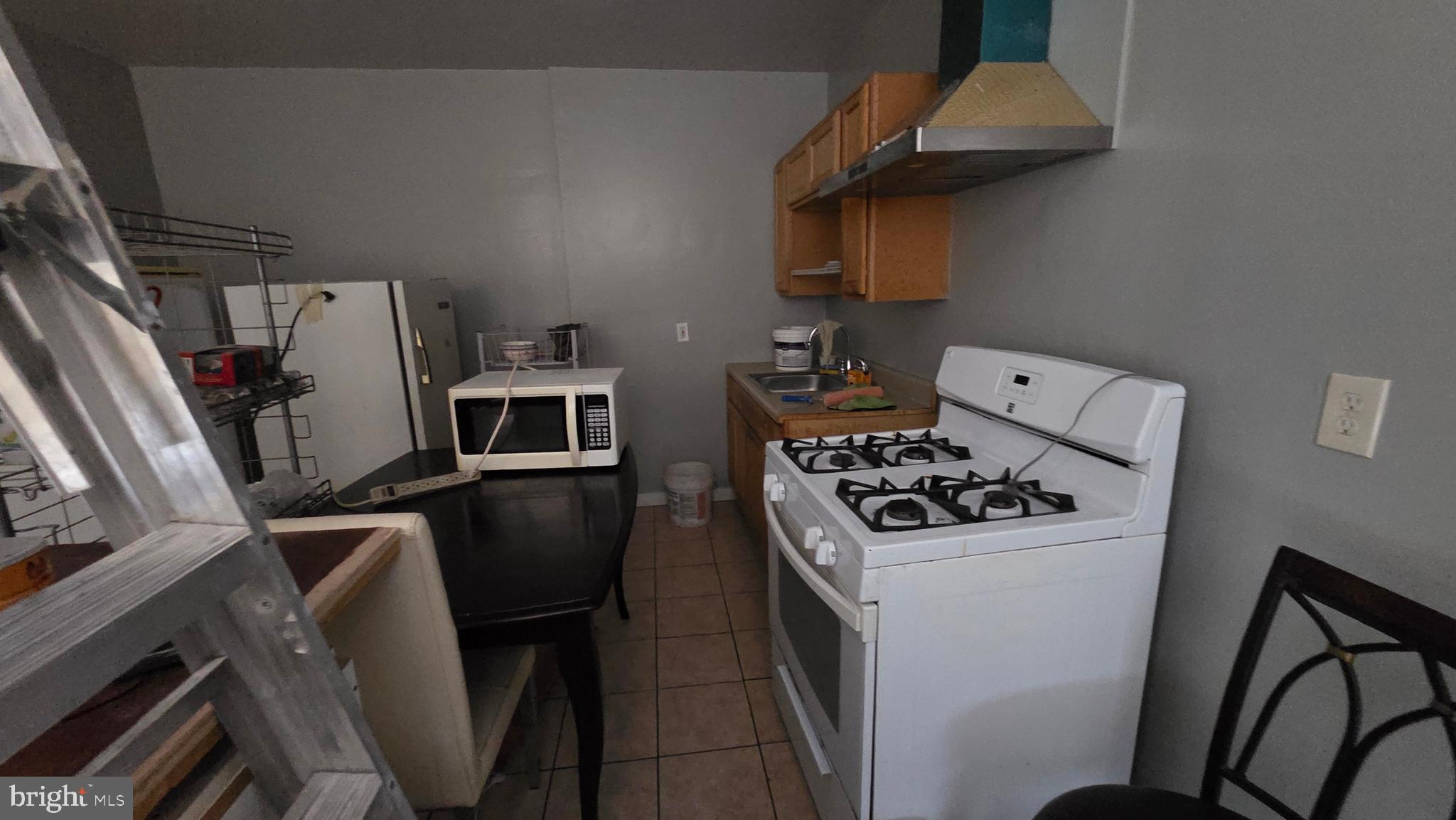 COBBS CREEK - Commercial Sale