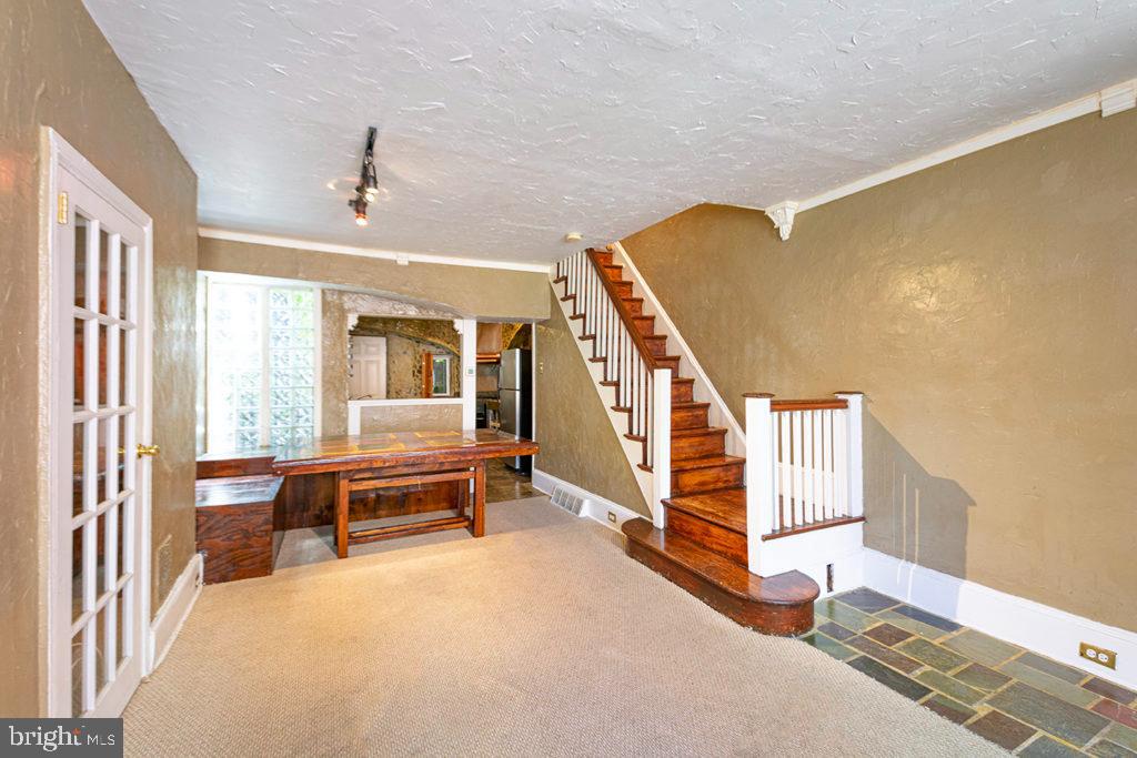 Welcome to 1151 S. Cleveland Street—a bright and character-filled 3-bedroom, 1-bathroom townhome located on a quiet, tree-lined block in the vibrant Point Breeze neighborhood of South Philadelphia. This home blends timeless charm with creative design touches that make it truly stand out.
The kitchen boasts whimsical stone and tile finishes, leading out to a private backyard oasis complete with a built-in fire pit—perfect for entertaining or relaxing under the stars.
Upstairs, you’ll find three spacious bedrooms and a full bathroom with distinctive tilework. The unfinished basement offers ample storage space and includes a washer and dryer for your convenience.
Currently tenant-occupied, the property will be delivered vacant—a great opportunity for an owner-occupant or investor.
Located just steps from local shops, restaurants, parks, and public transportation, this home offers the best of urban living in a welcoming community.
Don’t miss your chance to own this uniquely styled home in one of Philly’s fastest-growing neighborhoods—schedule your showing today!
