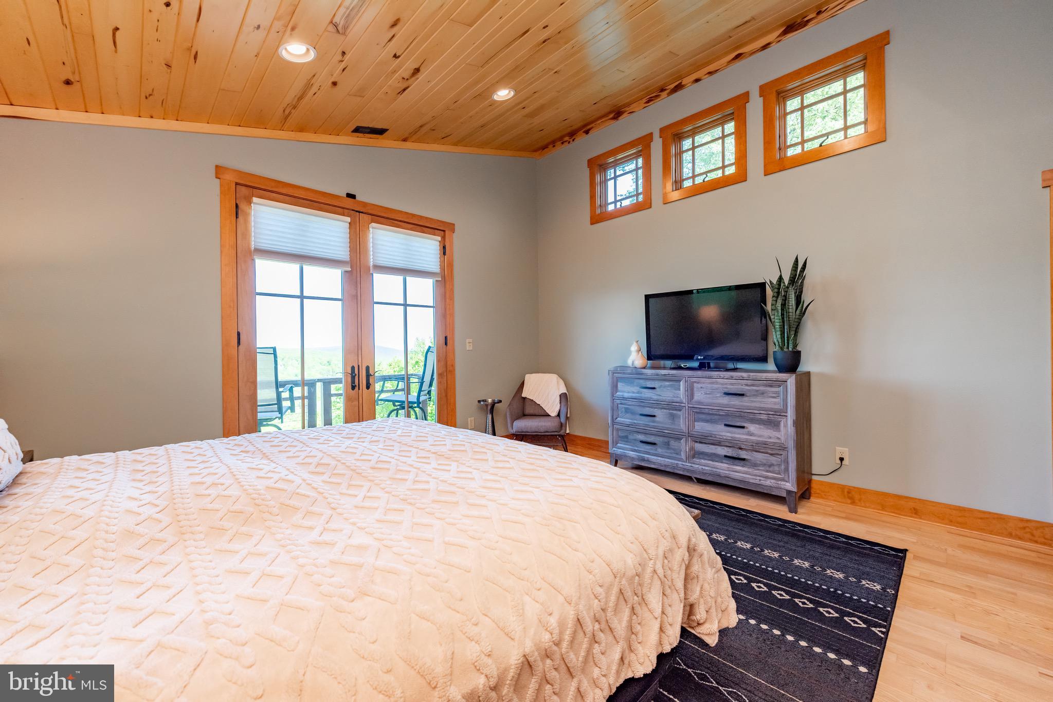 DEEP CREEK HIGHLANDS - Residential