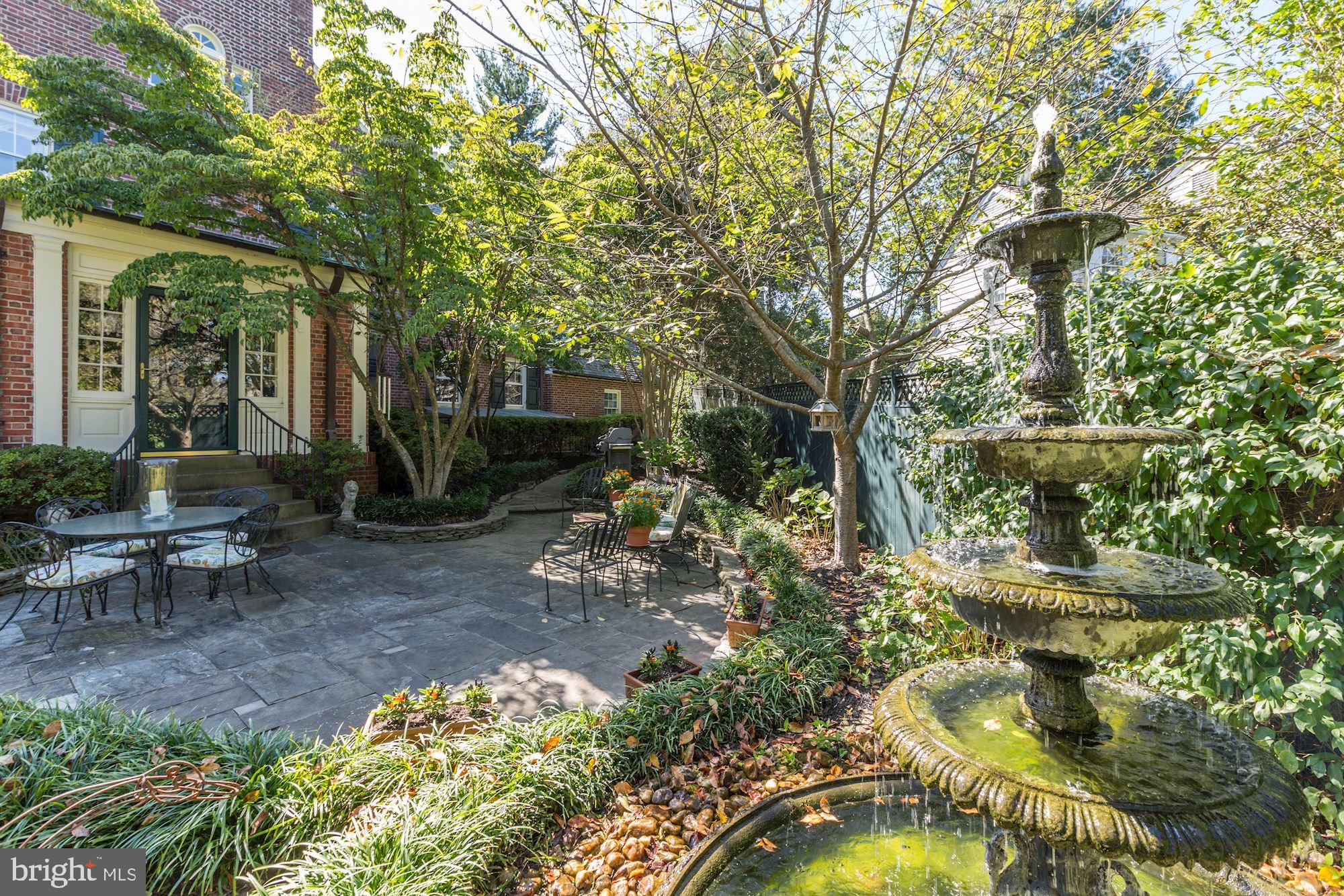 KENWOOD - Residential