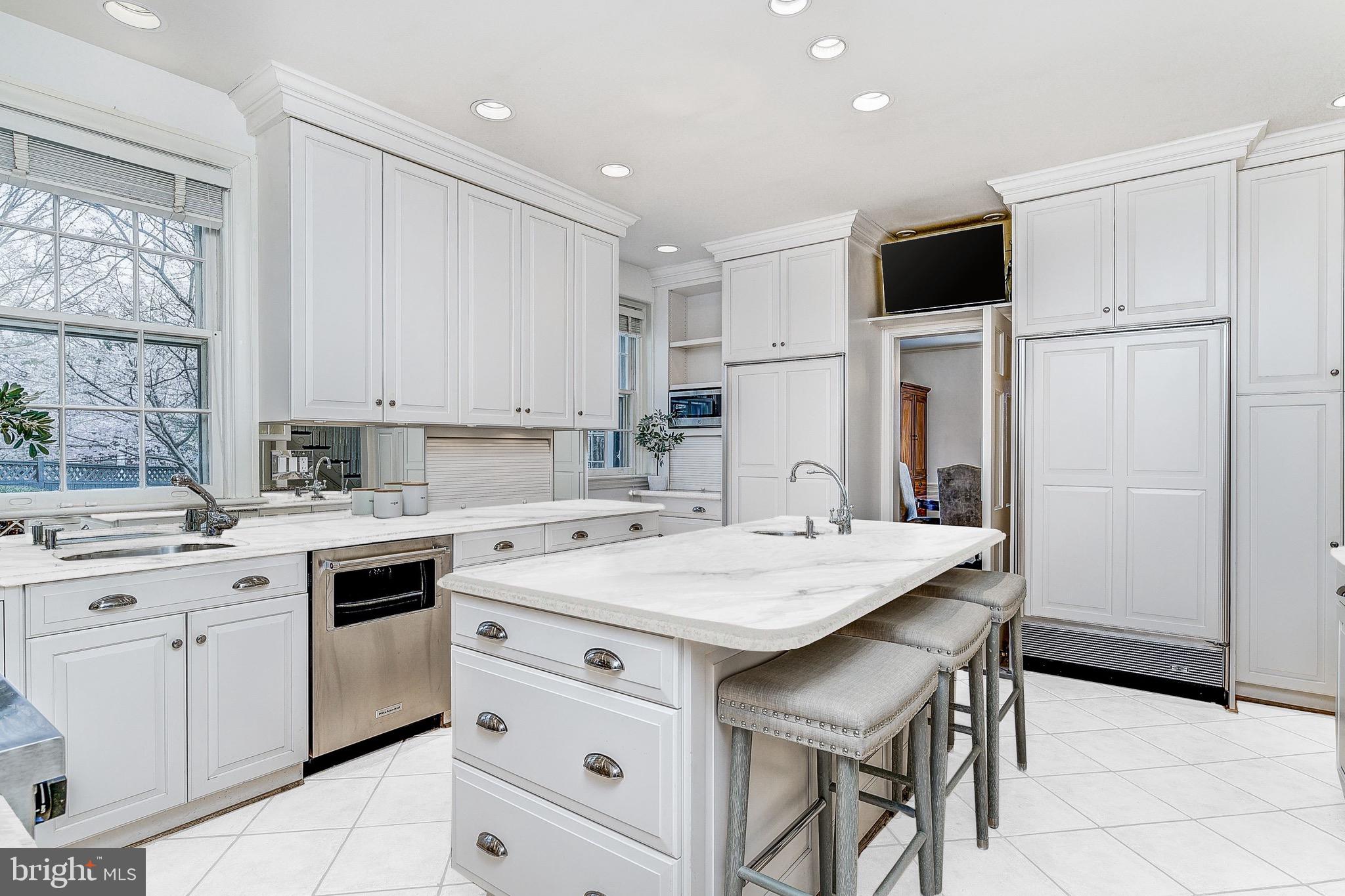 KENWOOD - Residential